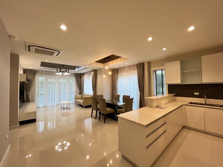 House with Shared Pool in Sukhumvit 